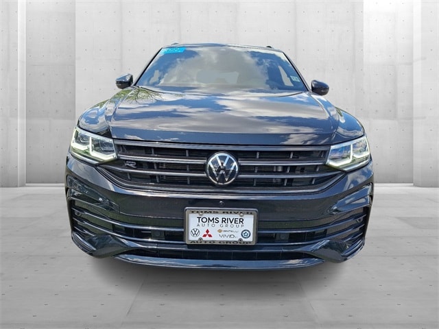 2022 Volkswagen Tiguan SEL Premium R-Line photo 2