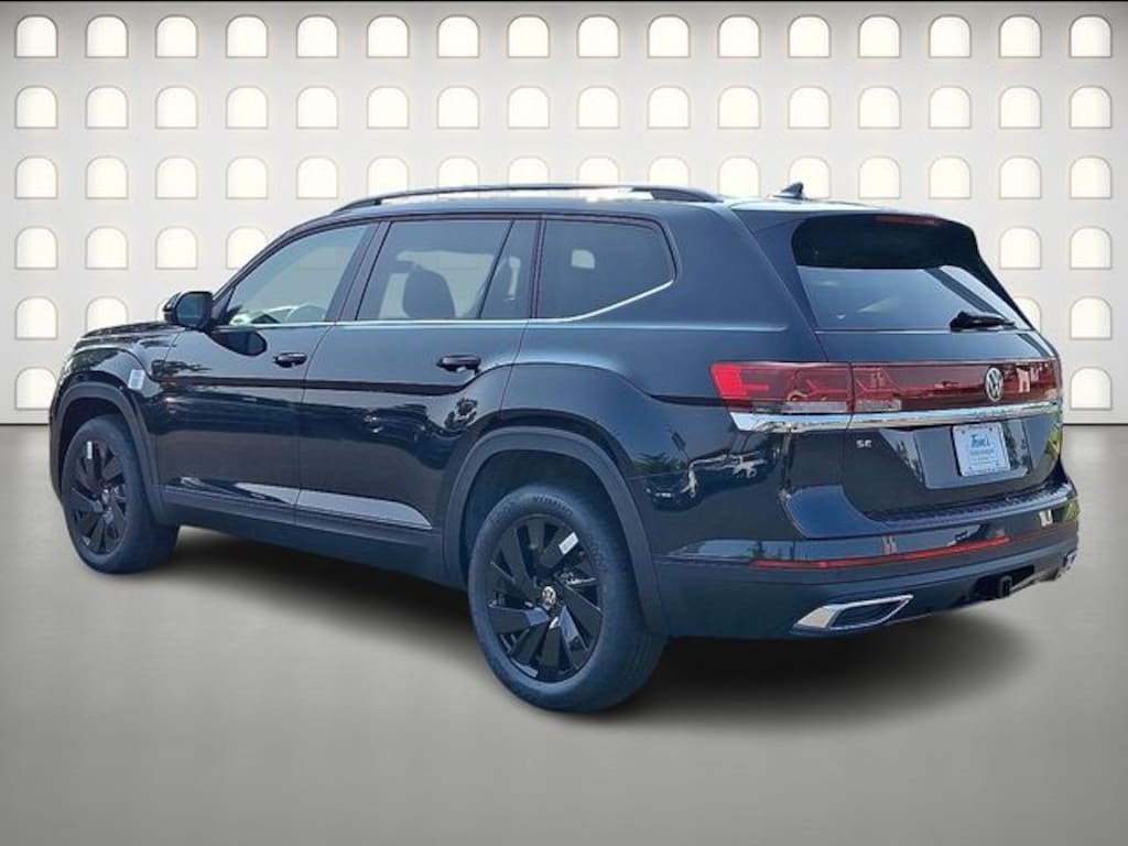 New 2026 Volkswagen Atlas SE w/Technology SUV