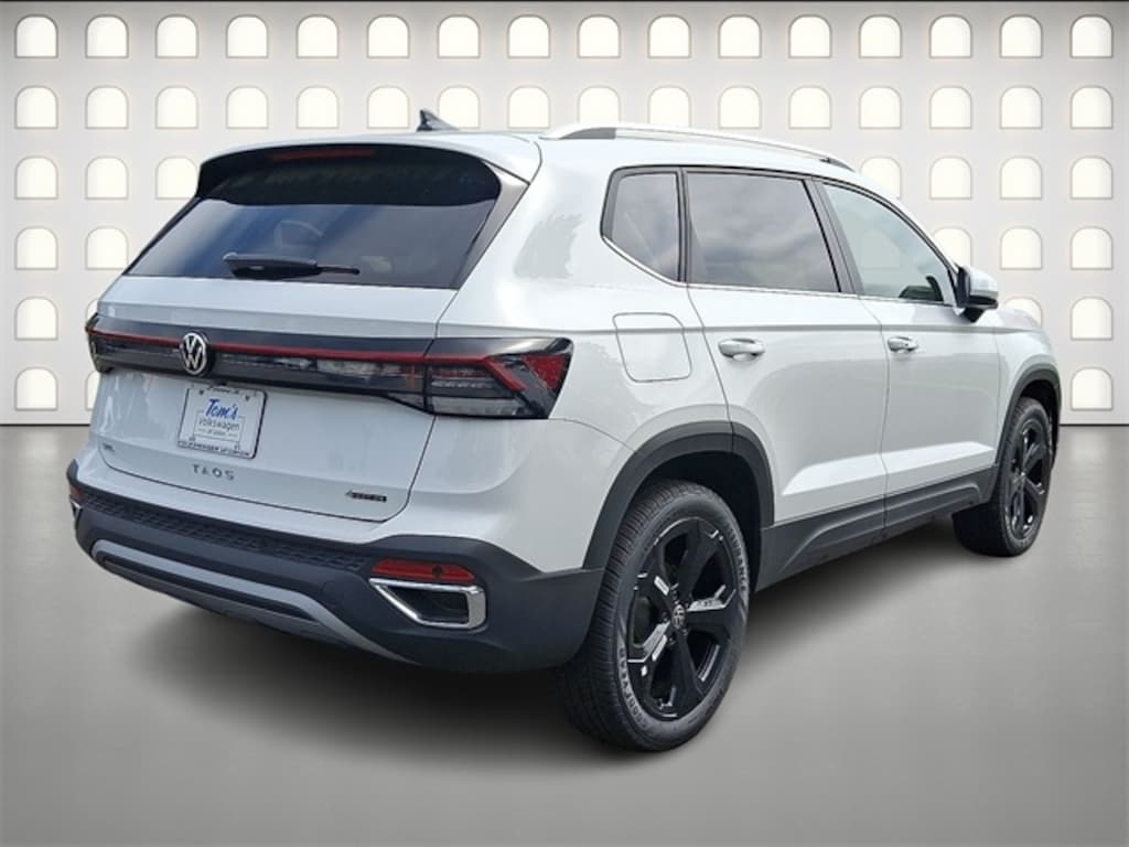 New 2025 Volkswagen Taos 1.5T SEL SUV