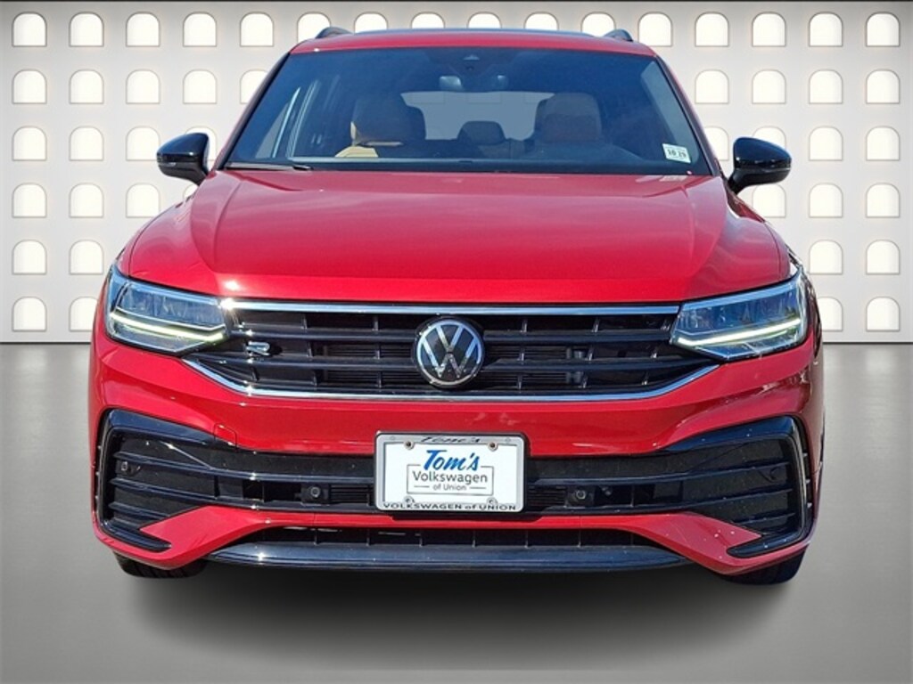 Certified 2024 Volkswagen Tiguan 2.0T SE R-Line Black SUV