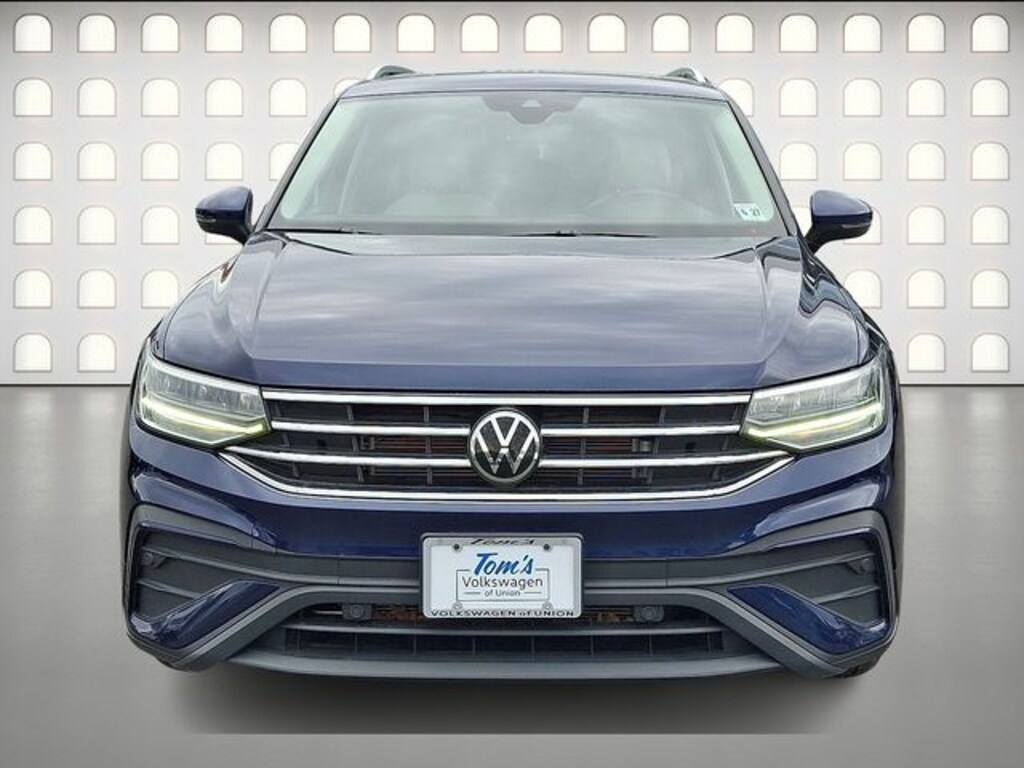 Used 2022 Volkswagen Tiguan 2.0T SE SUV