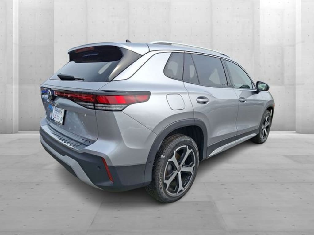 New 2026 Volkswagen Tiguan 2.0T SE SUV