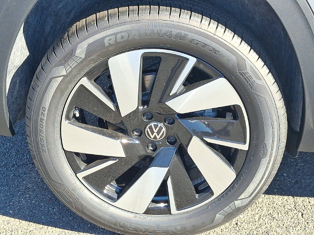 2026 Volkswagen Atlas Cross Sport 5