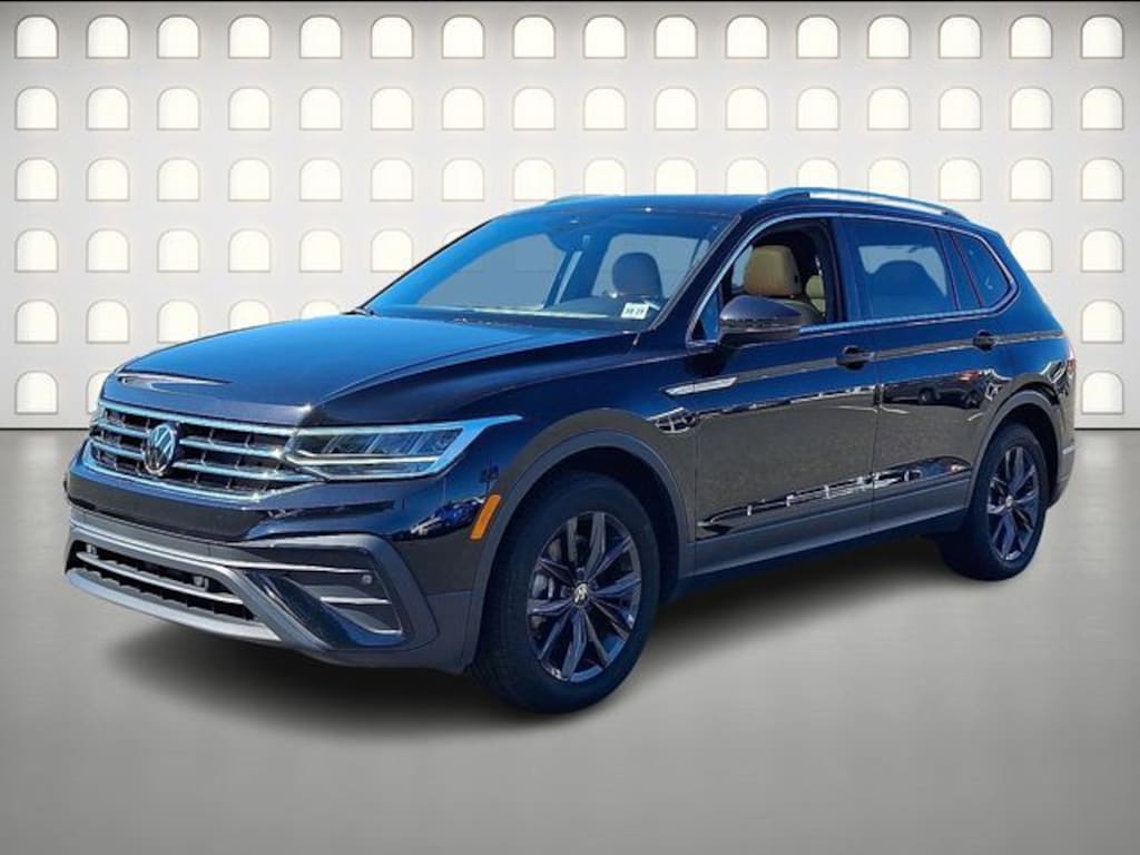 Used 2024 Volkswagen Tiguan 2.0T SE SUV