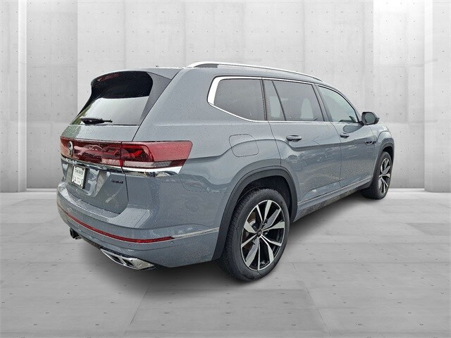 2025 Volkswagen Atlas SEL Premium R-Line photo 4