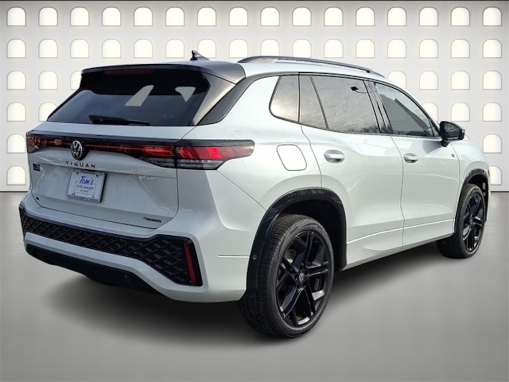 New 2026 Volkswagen Tiguan 2.0T SE R-Line Black SUV