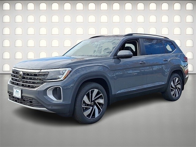2026 Volkswagen Atlas SE Technology photo 2