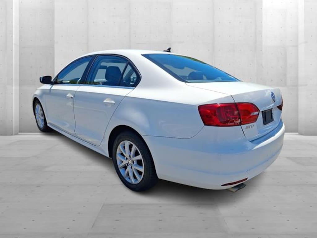Used 2013 Volkswagen Jetta 2.5L SE Sedan