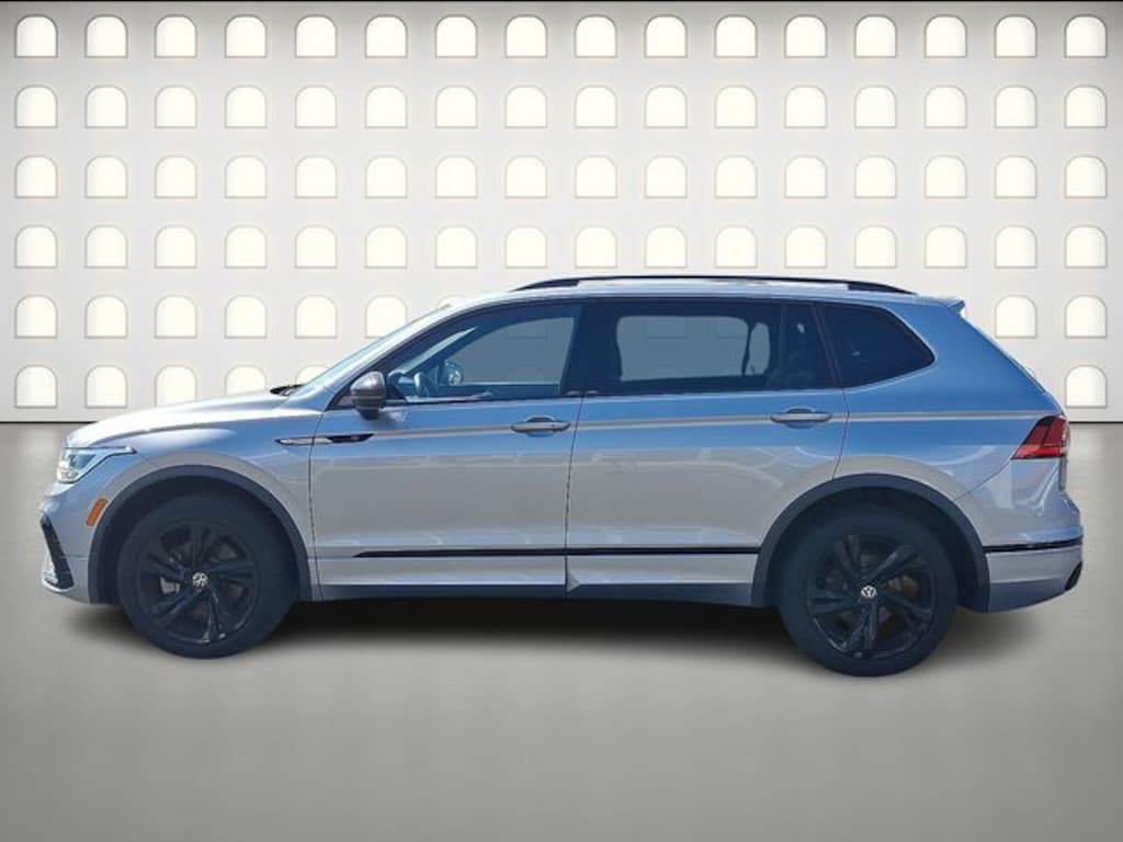 Used 2023 Volkswagen Tiguan 2.0T SE R-Line Black SUV