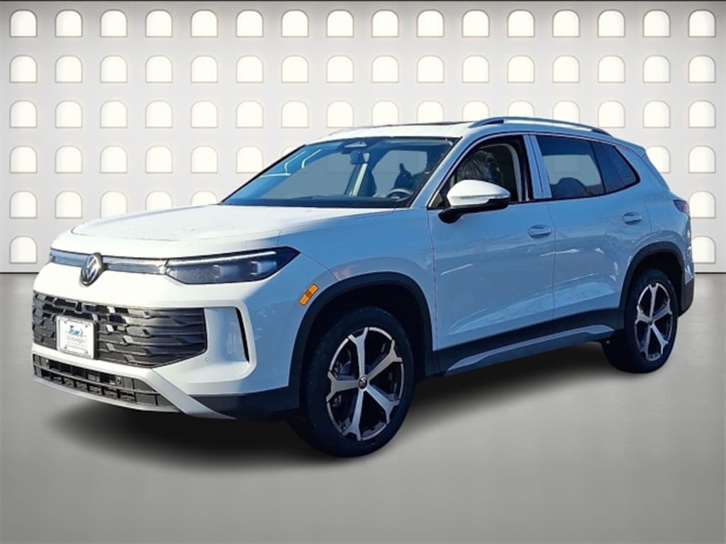 New 2026 Volkswagen Tiguan 2.0T SE SUV