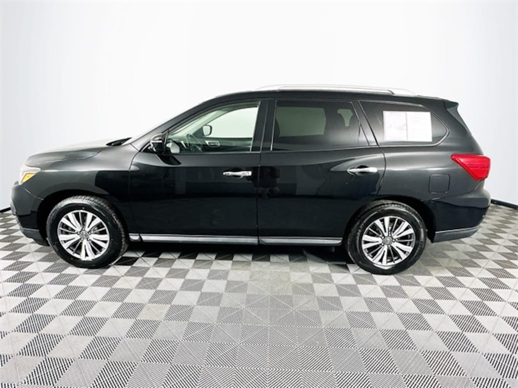 Used 2019 Nissan Pathfinder SV SUV