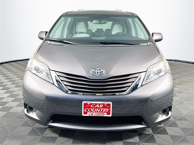 Used 2015 Toyota Sienna LE with VIN 5TDKK3DC4FS567052 for sale in Milan, IN