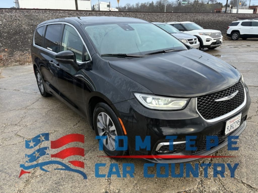 Used 2024 Chrysler Pacifica Hybrid Select Minivan/Van