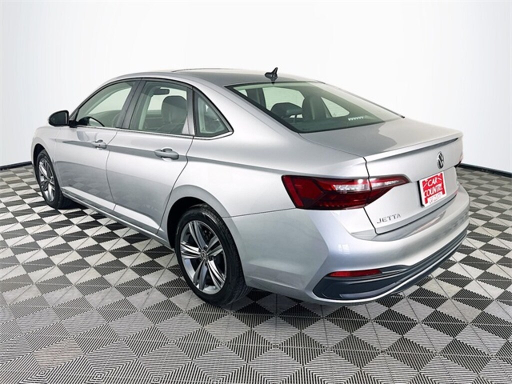 Used 2024 Volkswagen Jetta 1.5T SE Sedan