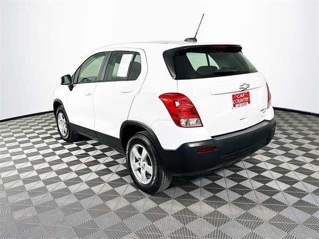Used 2016 Chevrolet Trax LS with VIN KL7CJNSB4GB529839 for sale in Milan, IN
