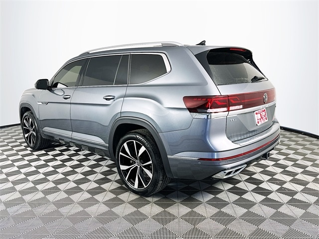 Used 2024 Volkswagen Atlas SEL Premium R-Line with VIN 1V2FR2CA2RC545935 for sale in Milan, IN