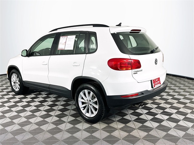 Used 2018 Volkswagen Tiguan Limited Base with VIN WVGBV7AX6JK004375 for sale in Milan, IN