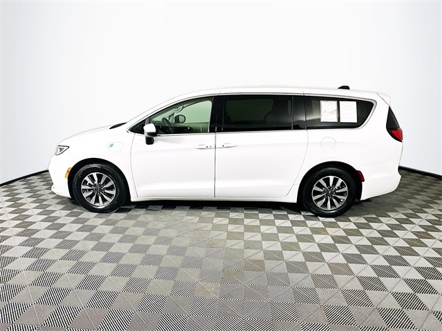 Used 2023 Chrysler Pacifica Hybrid Touring L with VIN 2C4RC1L74PR622047 for sale in Milan, IN