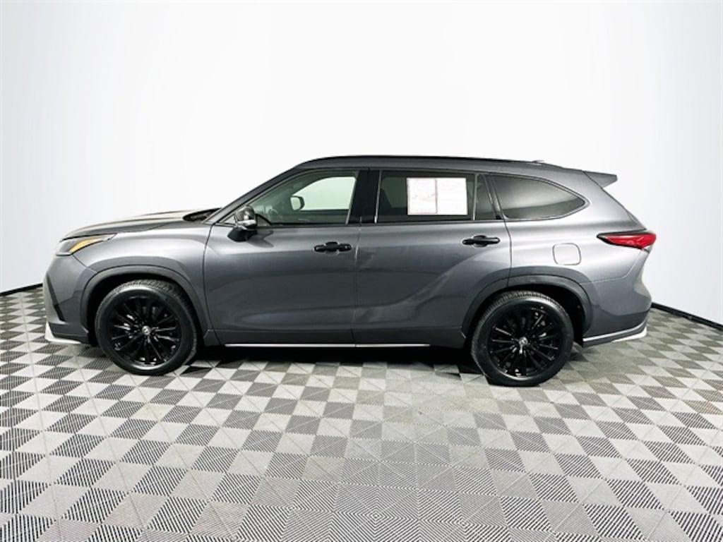 Used 2023 Toyota Highlander XSE SUV