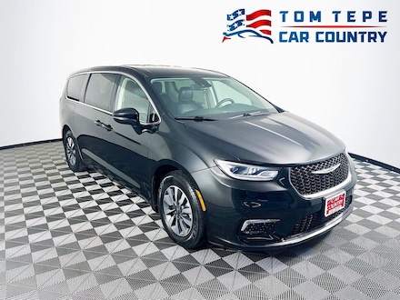 2023 Chrysler Pacifica Hybrid Touring L Minivan/Van