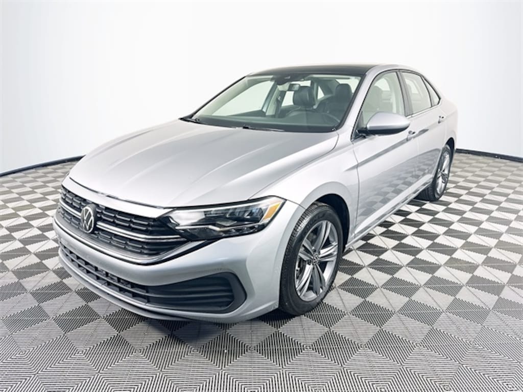 Used 2024 Volkswagen Jetta 1.5T SE Sedan