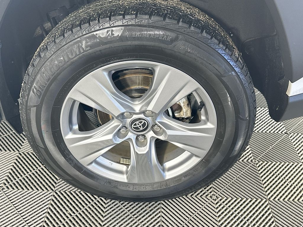 Used 2022 Toyota RAV4 Hybrid XLE SUV