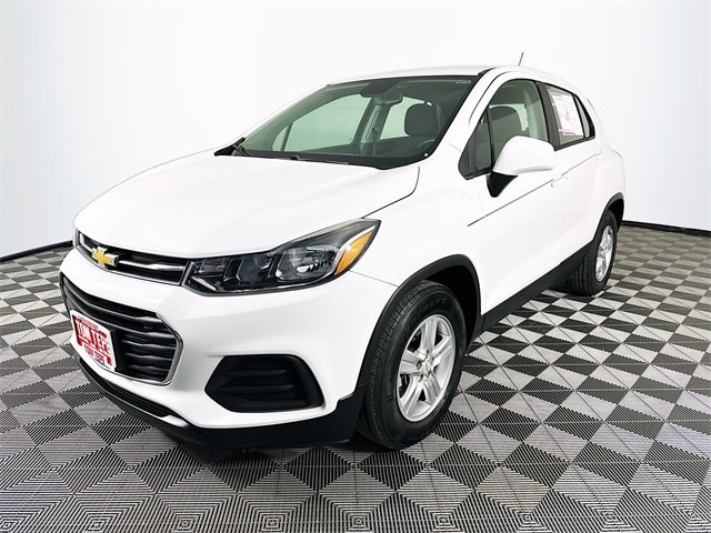 Used 2020 Chevrolet Trax LS with VIN KL7CJKSB8LB064166 for sale in Milan, IN
