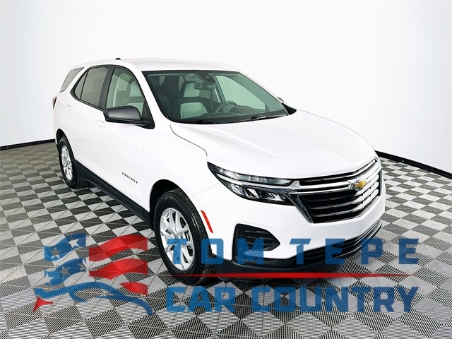 2024 Chevrolet Equinox LS's photo