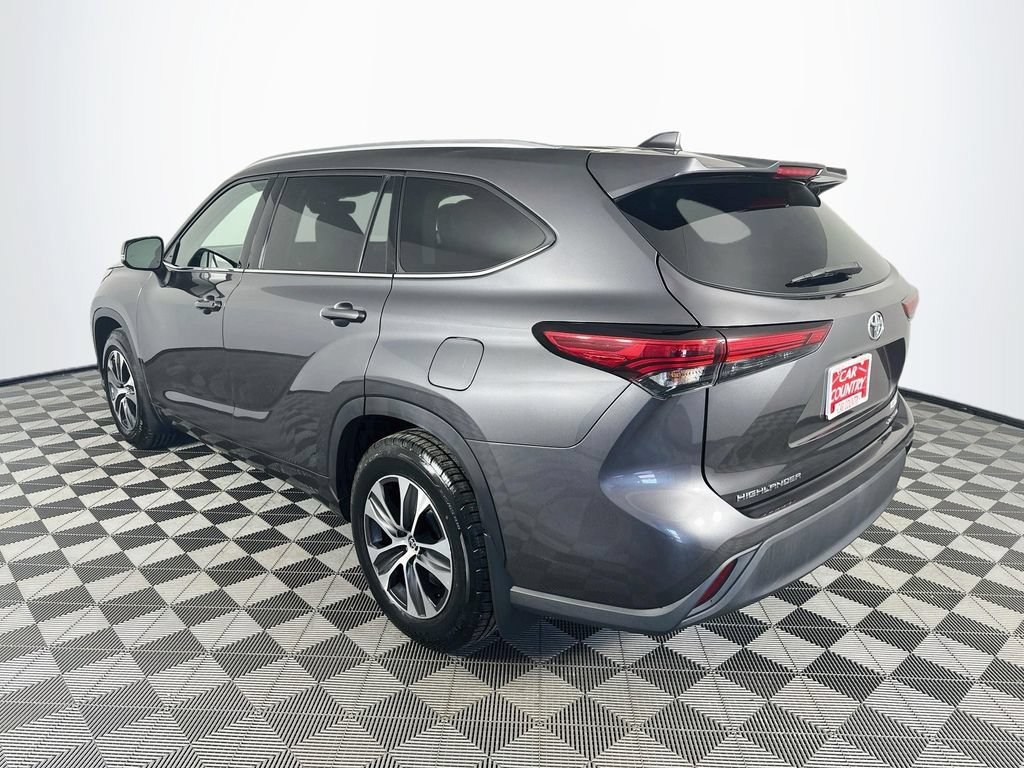 2021 Toyota Highlander XLE - Photo 4