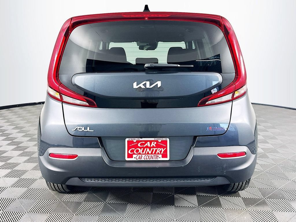 2022 Kia Soul LX - Photo 23