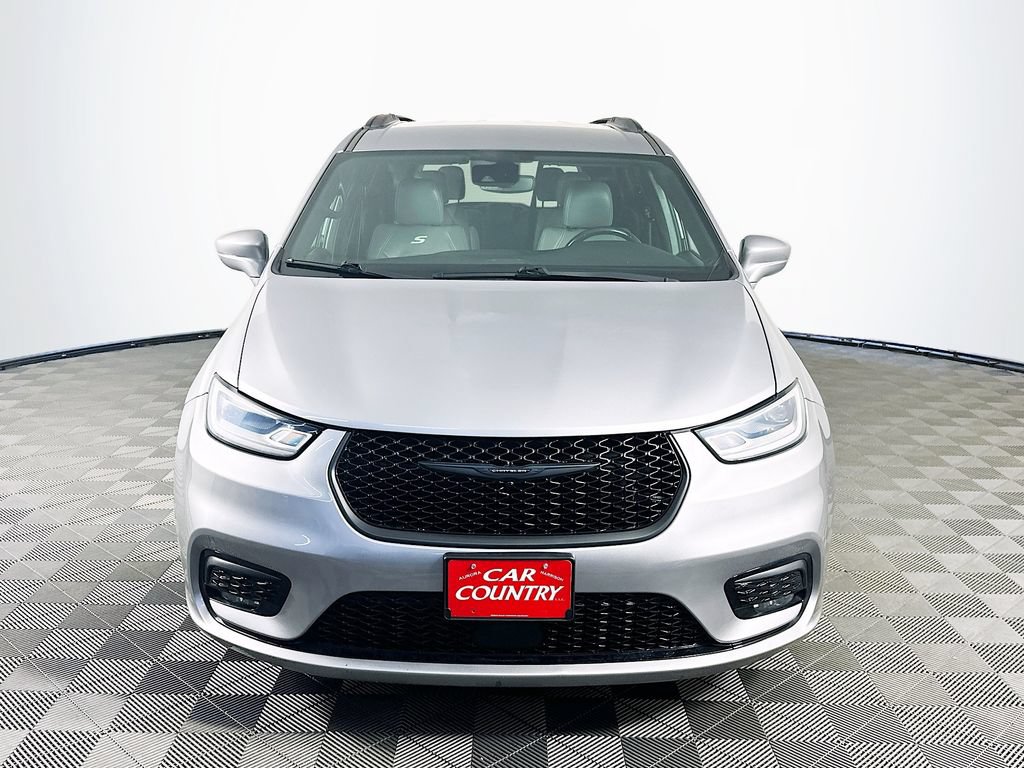 Used 2021 Chrysler Pacifica Touring with VIN 2C4RC1FG4MR559152 for sale in Milan, IN