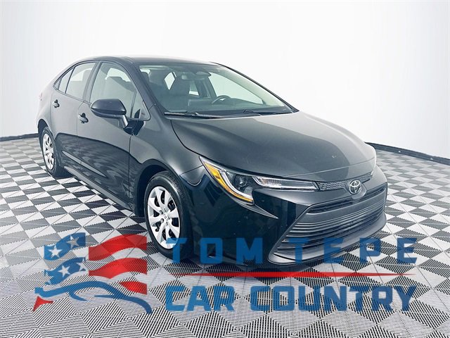 2023 Toyota Corolla LE's photo