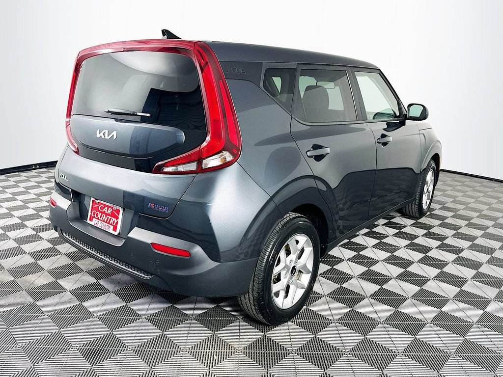 2022 Kia Soul LX - Photo 22