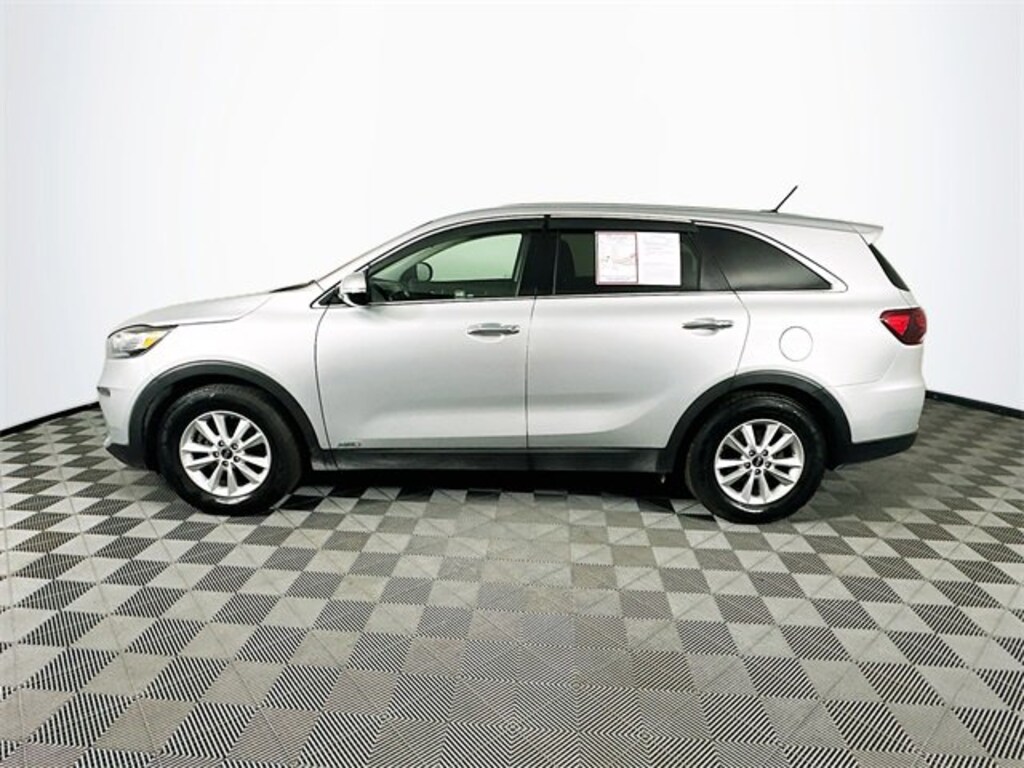 Used 2019 Kia Sorento LX V6