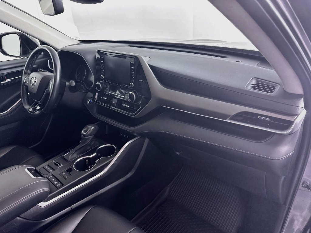 2021 Toyota Highlander XLE - Photo 22