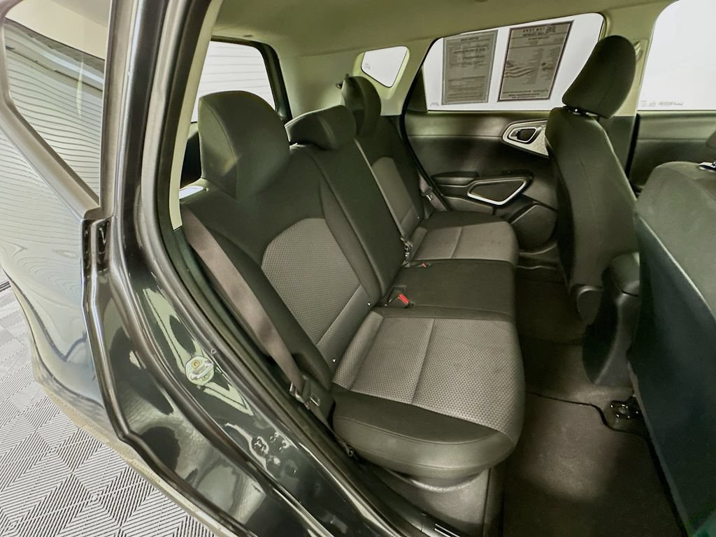 2022 Kia Soul LX - Photo 16