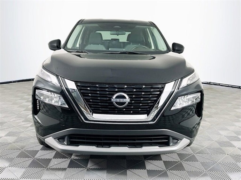 Used 2023 Nissan Rogue SV