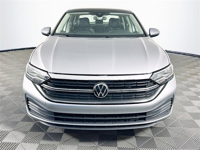 3VW7M7BU4RM017600