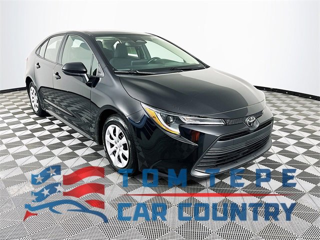 2024 Toyota Corolla LE's photo