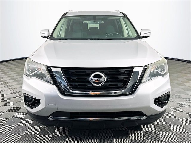 Used 2019 Nissan Pathfinder SV with VIN 5N1DR2MN1KC595852 for sale in Milan, IN