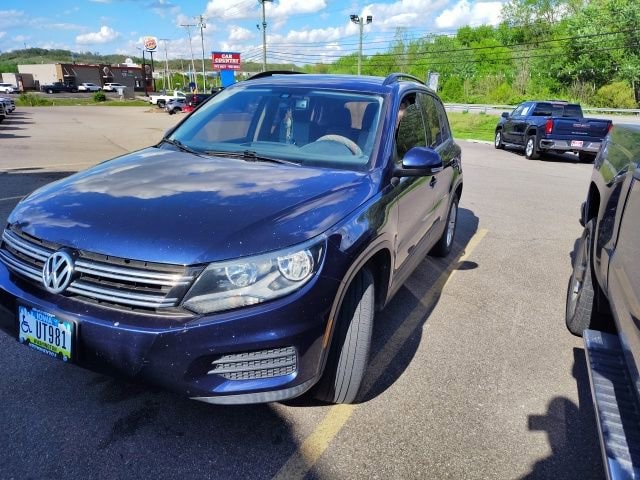 Used 2016 Volkswagen Tiguan S with VIN WVGAV7AX1GW596667 for sale in Milan, IN