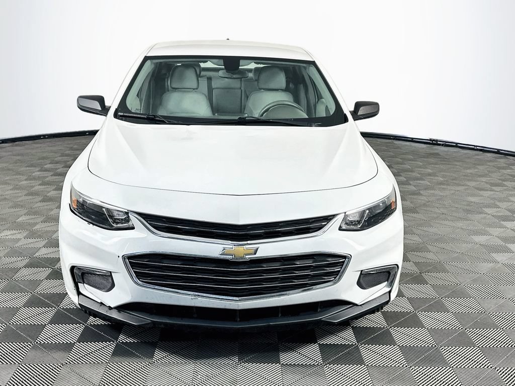 Used 2018 Chevrolet Malibu 1FL with VIN 1G1ZC5ST3JF229119 for sale in Milan, IN