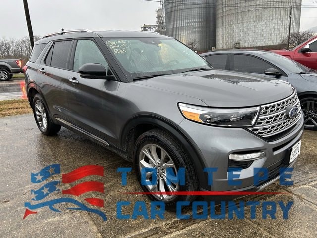 2023 Ford Explorer Limited's photo