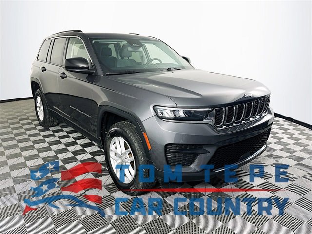 2023 Jeep Grand Cherokee Laredo's photo