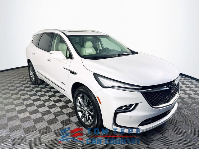 2022 Buick Enclave Avenir's photo