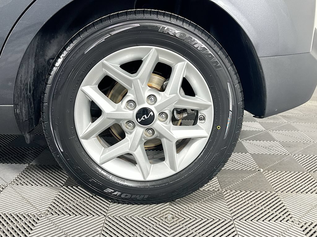 2022 Kia Soul LX - Photo 19