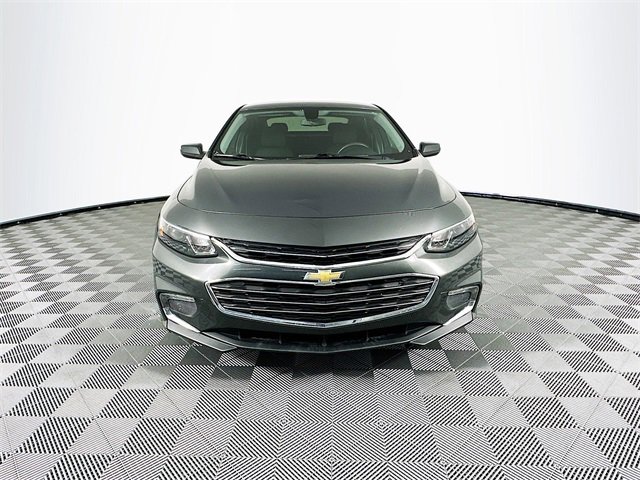 Used 2018 Chevrolet Malibu 1LT with VIN 1G1ZD5ST5JF219611 for sale in Milan, IN