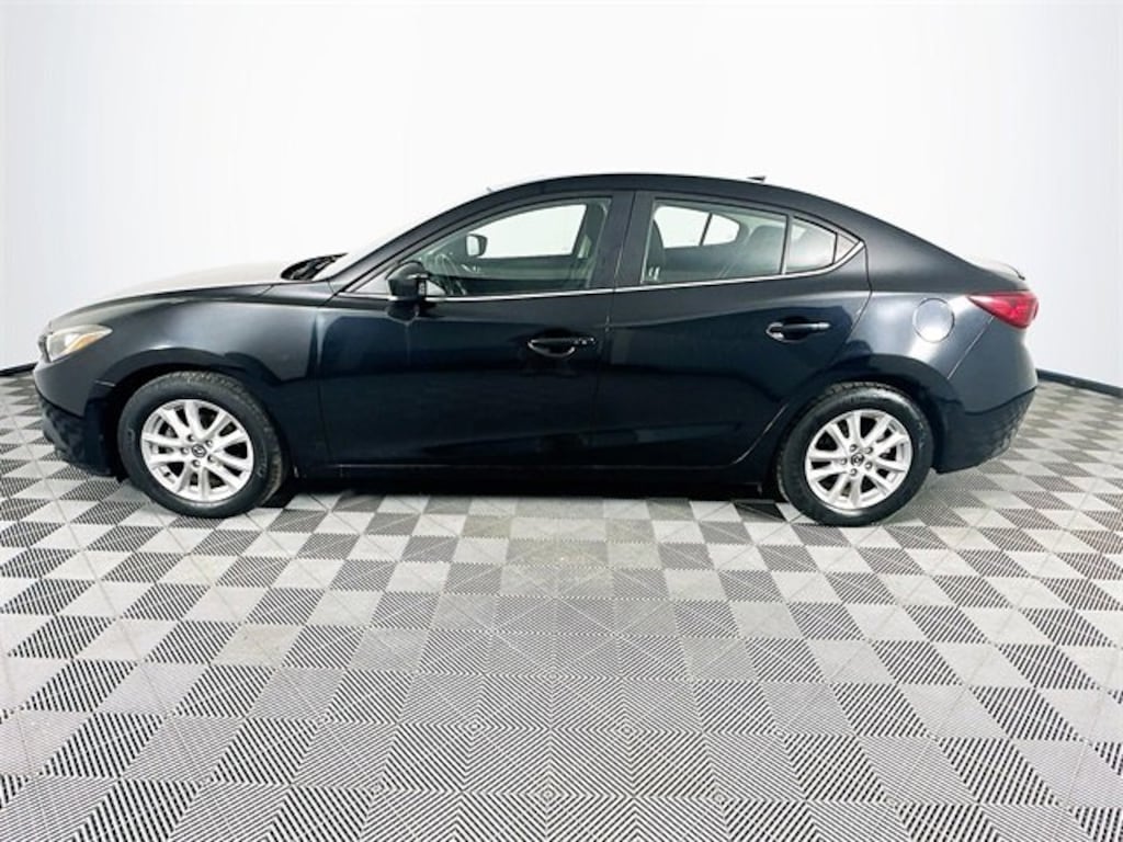 Used 2016 Mazda Mazda3 i Touring