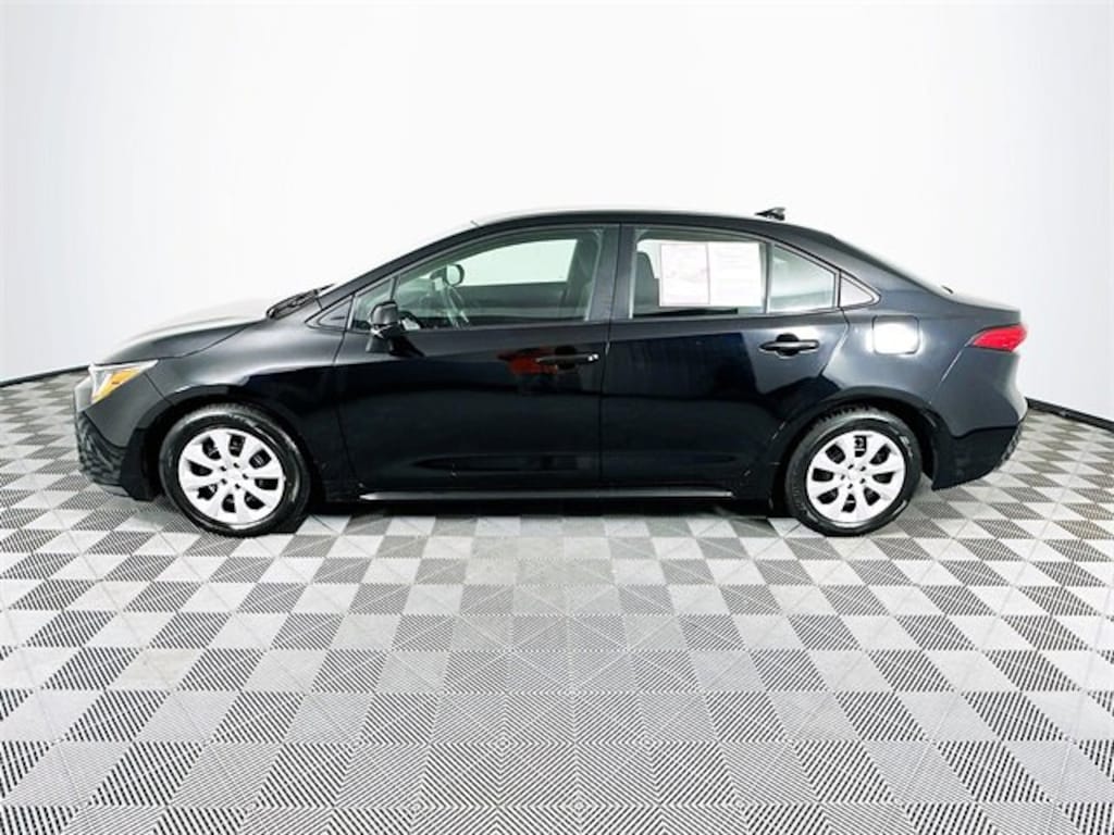 Used 2024 Toyota Corolla LE