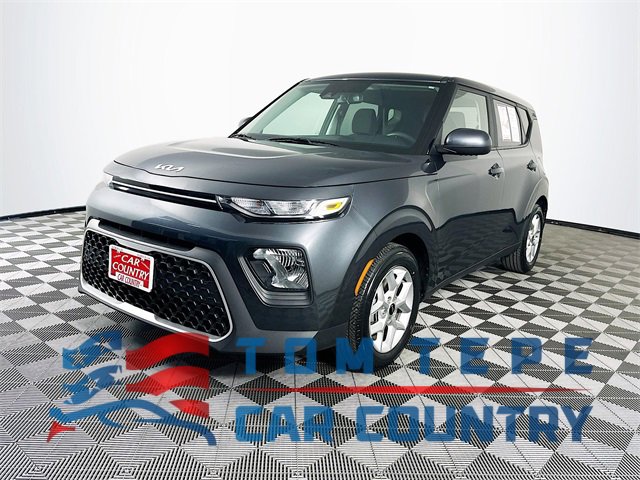 2022 Kia Soul LX's photo